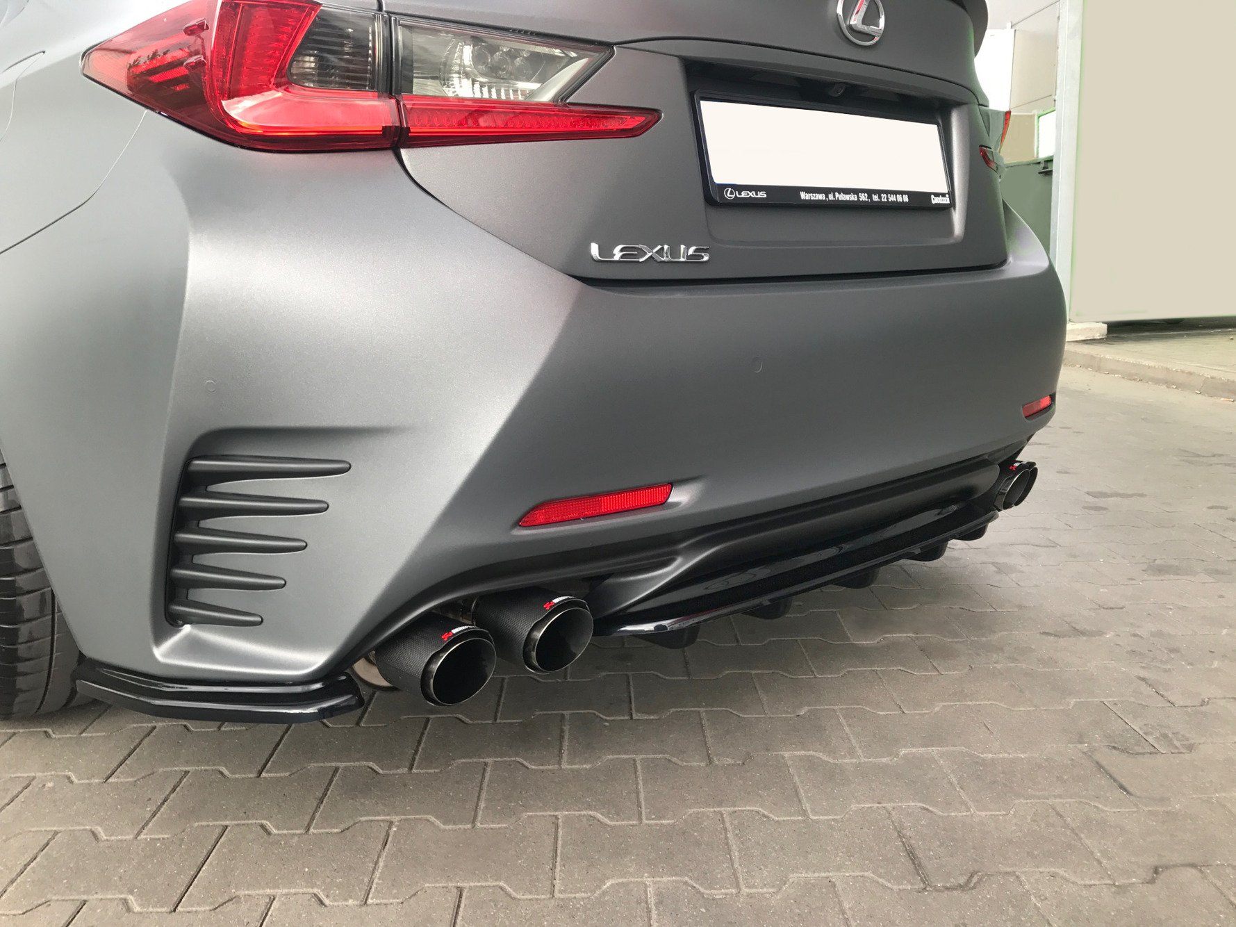 Central Rear Splitter (With Vertical Bars) Lexus RC-Carbon Look